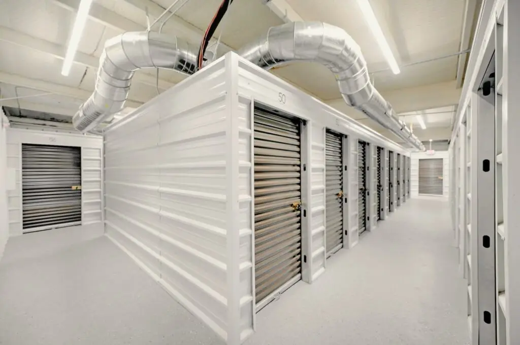 Indoor climate-controlled hallway at Mount Storage Seguin